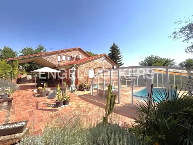 House in La Canaleja Street Area photo 59