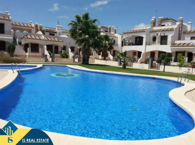 Duplex in Las Filipinas-Villamartín-Canal Norte photo 3