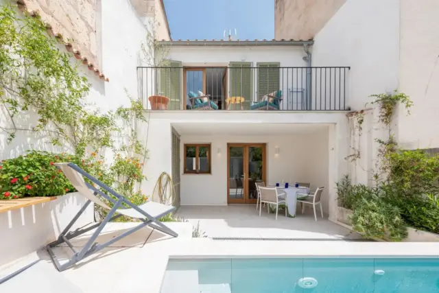 Semi-detached house on Carrer de Gonçal Ferragut