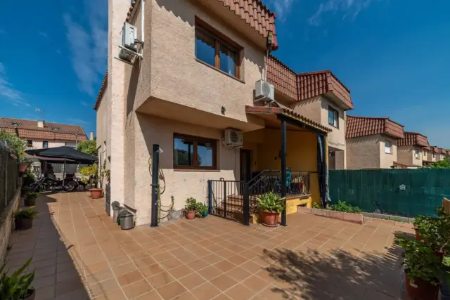 Semi-detached house in Colmenarejo