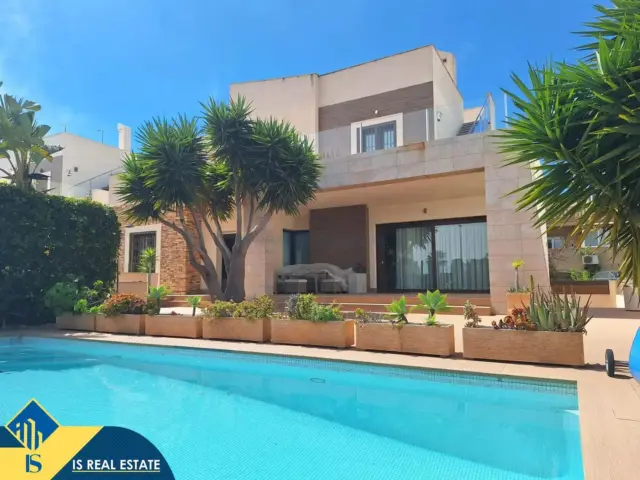 Casa en Aguas Nuevas-Torreblanca-Sector 25