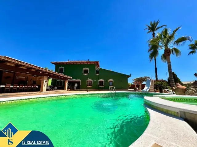 Chalet in Almoradí