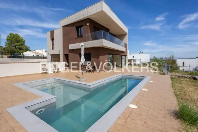 Casa en Sant Esteve Sesrovires photo 49