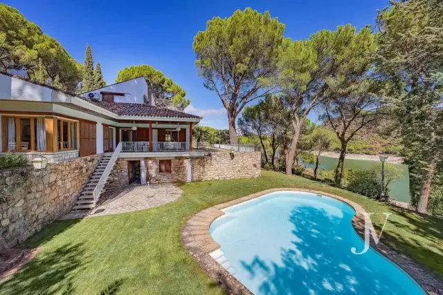 Chalet in San Martín de Valdeiglesias photo 2
