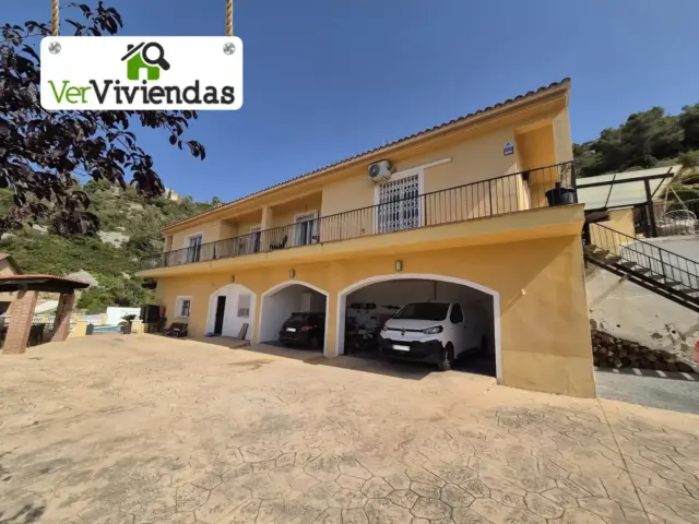 House in Olesa de Bonesvalls