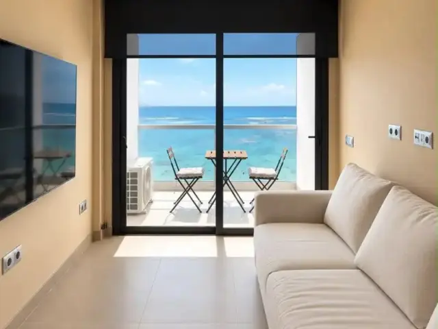 Apartment on Paseo de Las Canteras