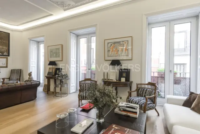Apartment in Palacio photo 8
