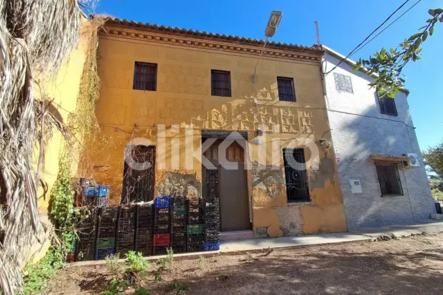 Casa en El Castellar-L'Oliveral