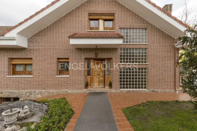Villa in Valdemorillo photo 28