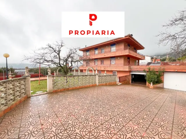 Casa en Vallirana photo 3