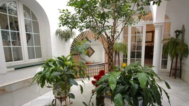House on San Vicente Street photo 2