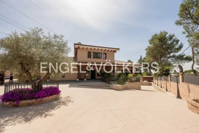 Villa in El Bosque photo 2