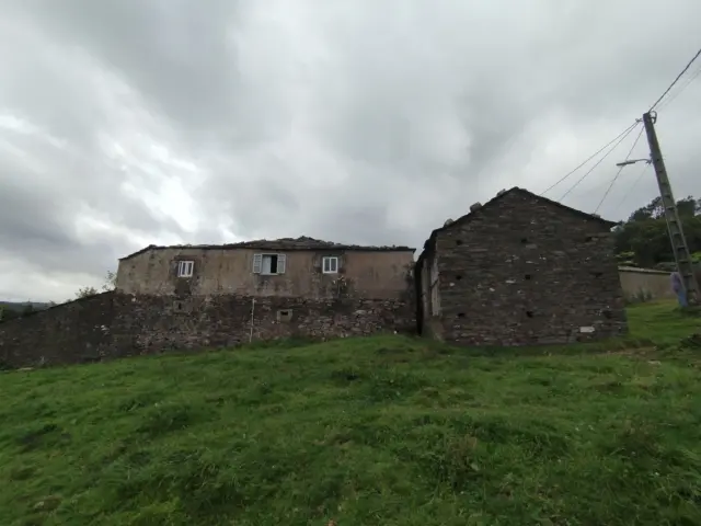 Casa en Ourol (Casco Urbano)