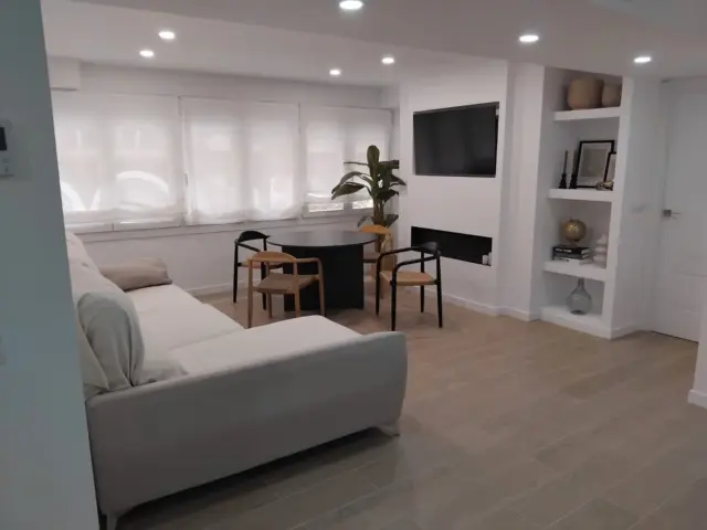 Apartment on Rambla de Méndez Núñez photo 2