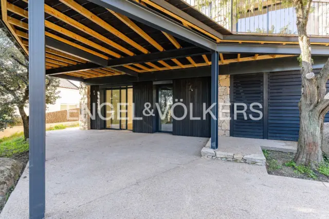 House in La Navata photo 3