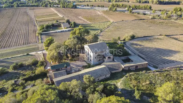 Rustic property in Puigmoltó-Viñedos-Can Macià