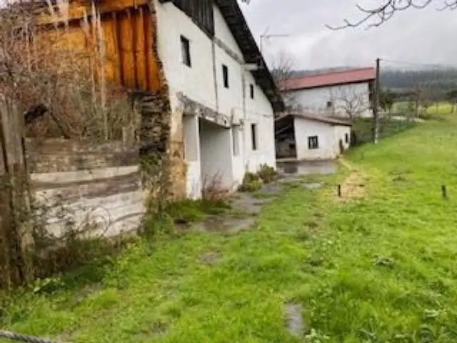 Rustic house in Mungia