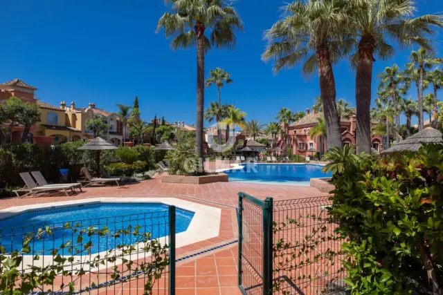Apartment in Nueva Andalucía photo 2