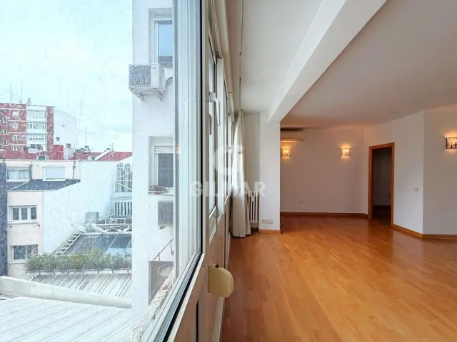Apartment in Ciudad Jardín photo 2