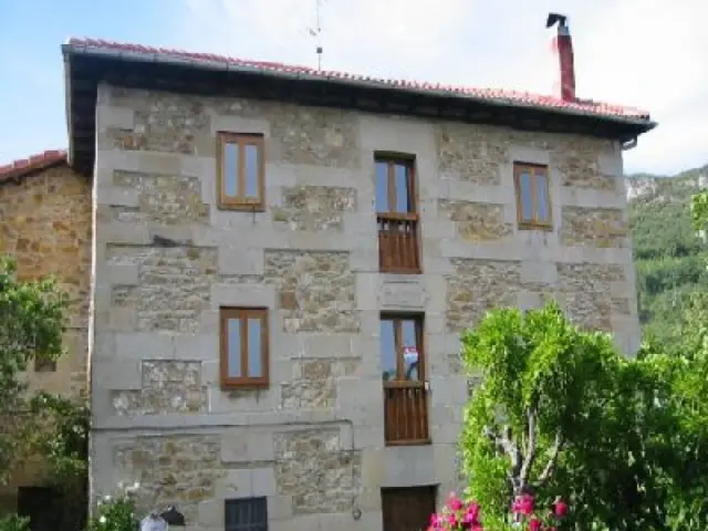 House for sale in Ailanes, Aylanes (Valle de Zamanzas) of 241.000 €