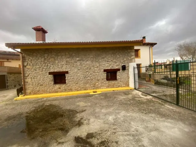 Casa en venta en Torres, Medina de Pomar de 89.900 €
