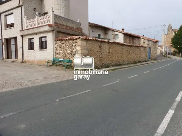 House with Land Near Villarcayo