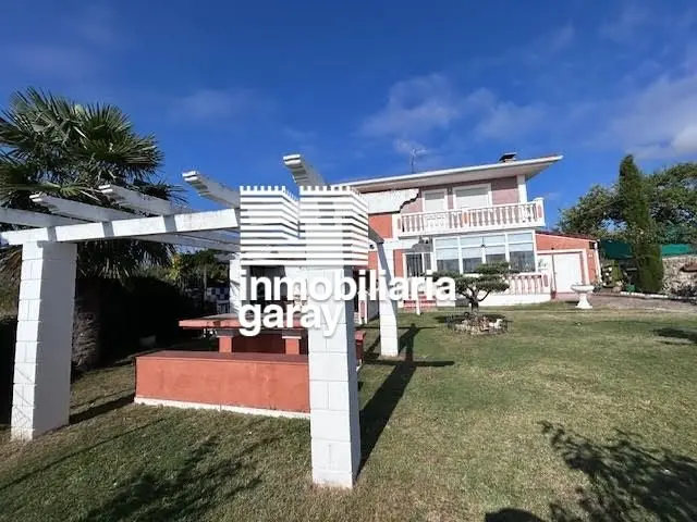 Chalet en Villanueva La Lastra