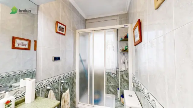 Flat on Calle de San Vicente photo 14