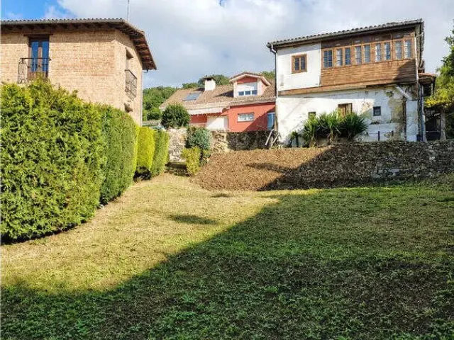 Chalet on Calle Ladredo