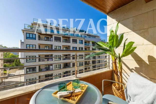Apartment on Pablo Sarasate Street