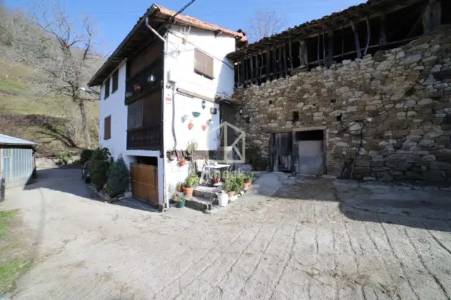 Casa en venta en Calle Aldea Pielgos, Pola de Laviana (Laviana) de 84.000 €