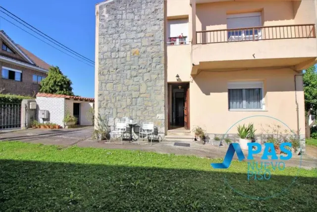 Apartment on Calle de Miguel Servet photo 25