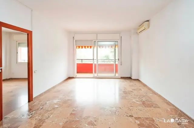 Flat on Carrer de Lleida photo 10