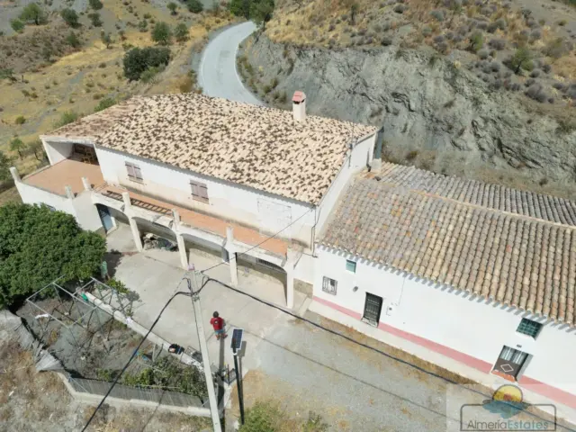 House in A 15 Minutes from H Overa photo 8