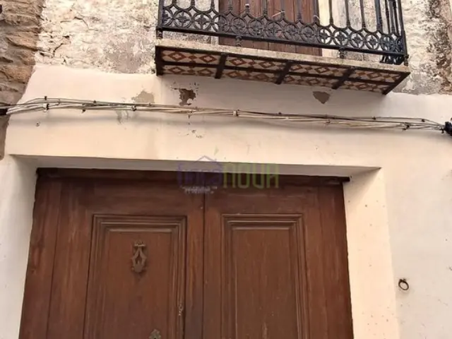 House in Useres