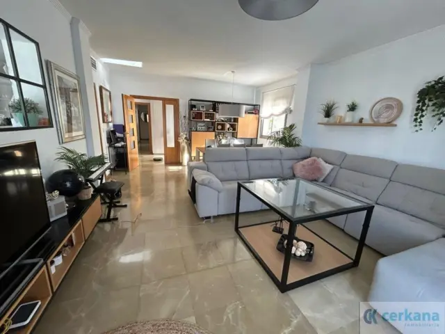 Semi-detached house on Calle Julian Atalaya photo 13
