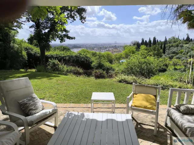 Chalet on Calle de los Villares Altos
