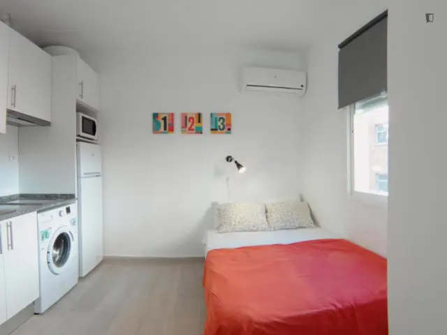 Estudio en alquiler en Pradolongo - Imagen 16