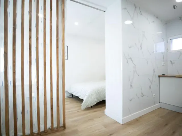 Estudio en alquiler en Palomeras Bajas - Imagen 32