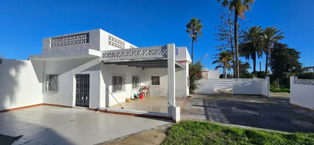 House on Camino los Cabales Street, Pago Teigo photo 3