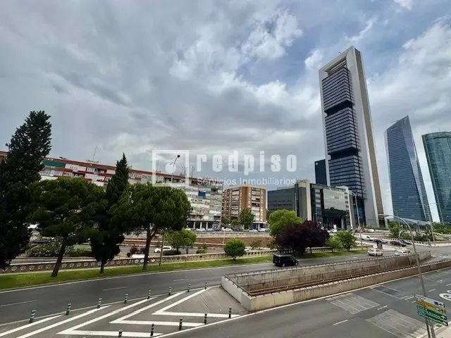 Piso en alquiler en Paseo de la Castellana, 270, cerca de Calle del Marqués de Torrelaguna - Imagen 26