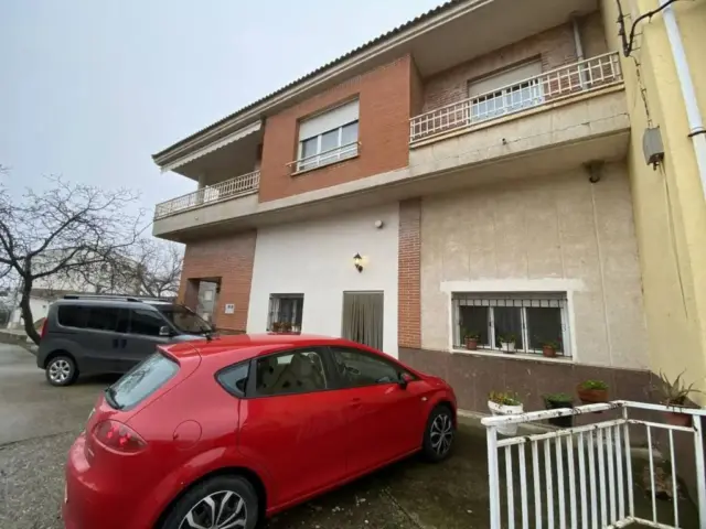Chalet en Lagunilla del Jubera