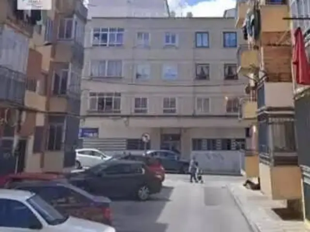 Piso en Avenida de los Reyes Católicos-Paseo de San Antonio