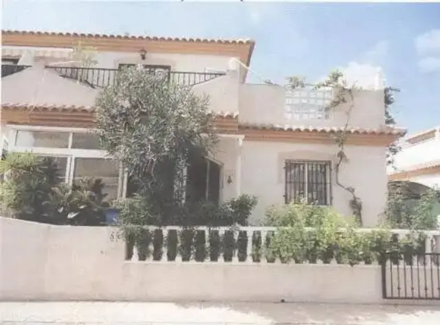 Piso en Playa Flamenca-Las Piscinas