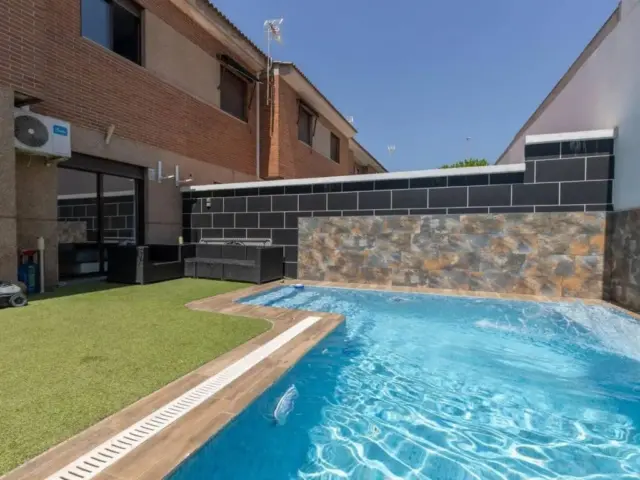 Chalet en calle de Espinela
