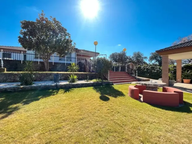 Chalet in Malpartida de Plasencia