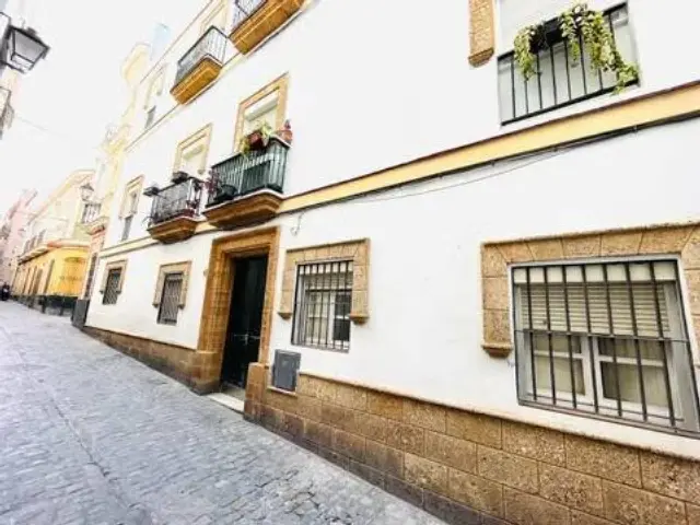 Apartment on Santo Domingo Street