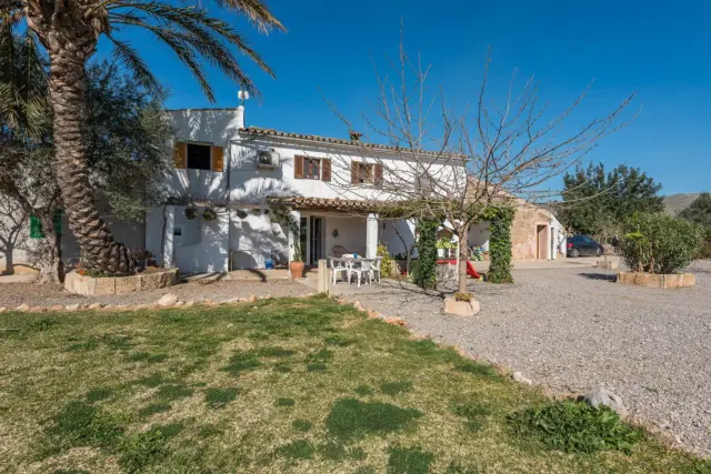 Rustic finca in Pollença Air Base