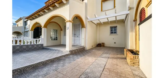 Casa en Playa Flamenca-Las Piscinas