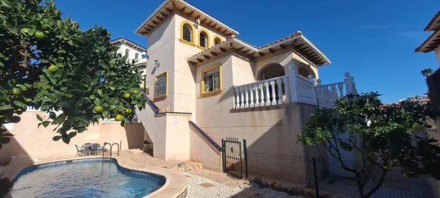 Casa en Cabo Roig-La Zenia-La Regia